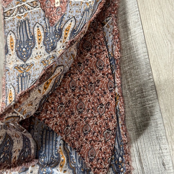 Burning Torch Women's Gray Summer Palace Silk Popover top ❤️ - Picture 9 of 10